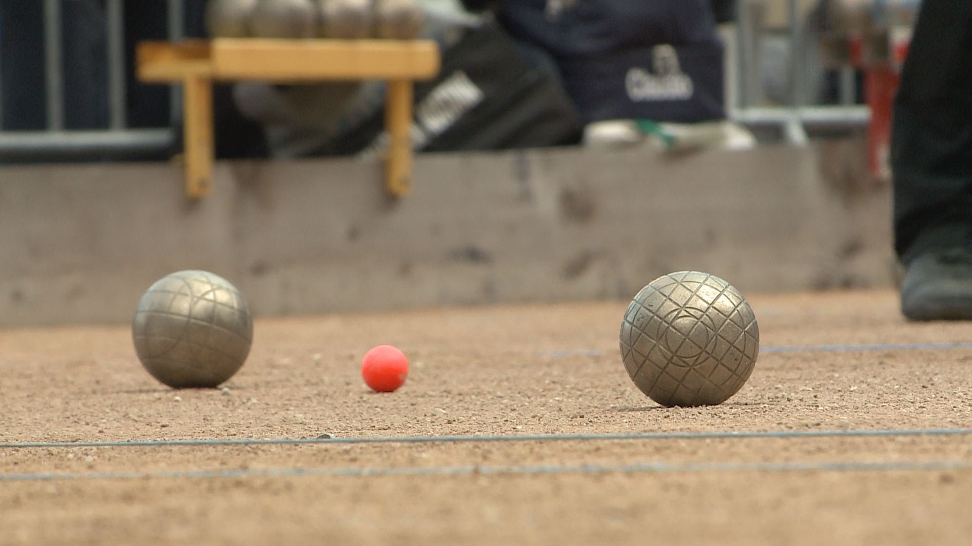 Vente de boules lyonnaises La Boule d'Or - JBL Pétanque